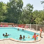 Domaine Des Lilas Bed & Breakfast