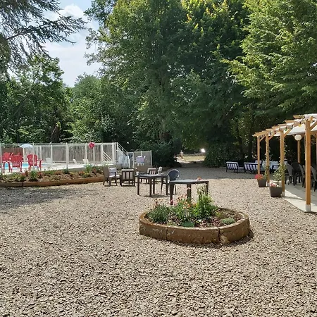 Bed & Breakfast Domaine Des Lilas Saint-Germain-Lembron