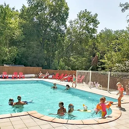 Domaine Des Lilas 3* Saint-Germain-Lembron
