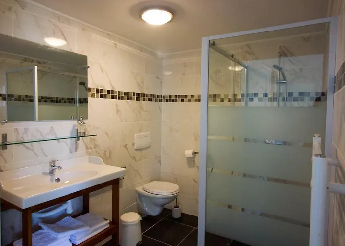 Domaine Des Lilas Bed & Breakfast 3*