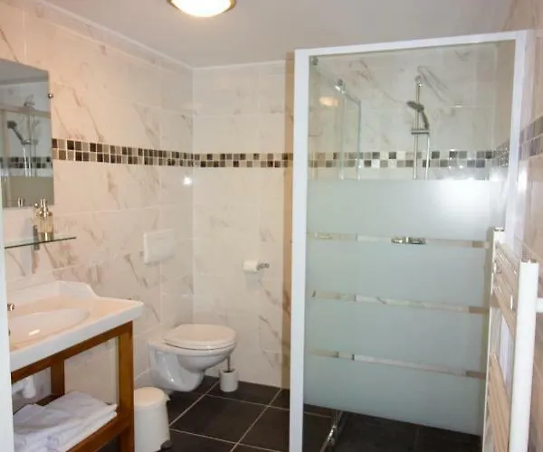 Domaine Des Lilas Bed & Breakfast Saint-Germain-Lembron